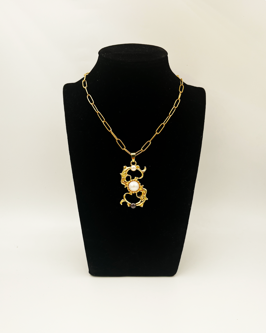 COLLIER_LE S