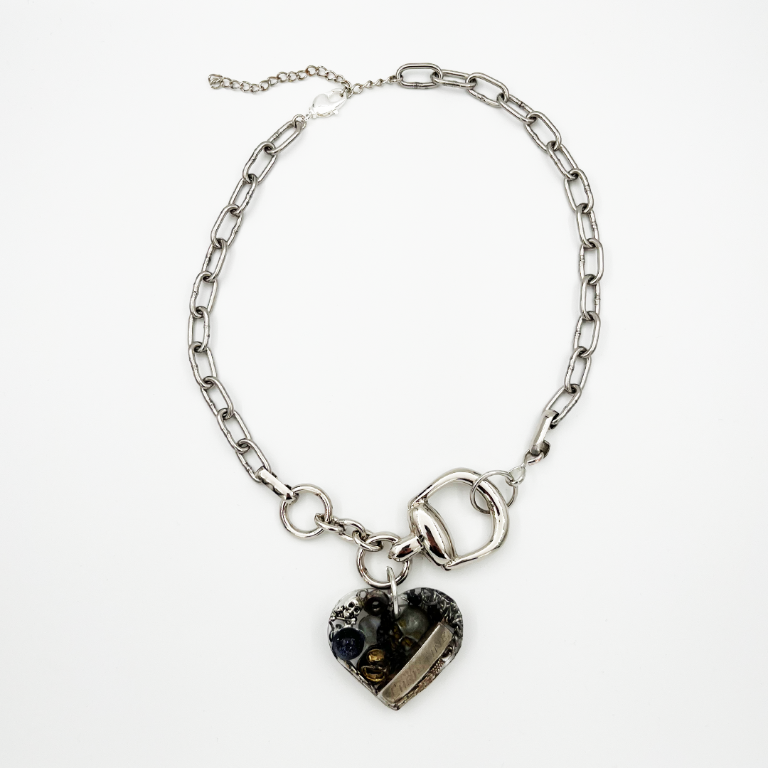 COLLIER_CHRISTINE