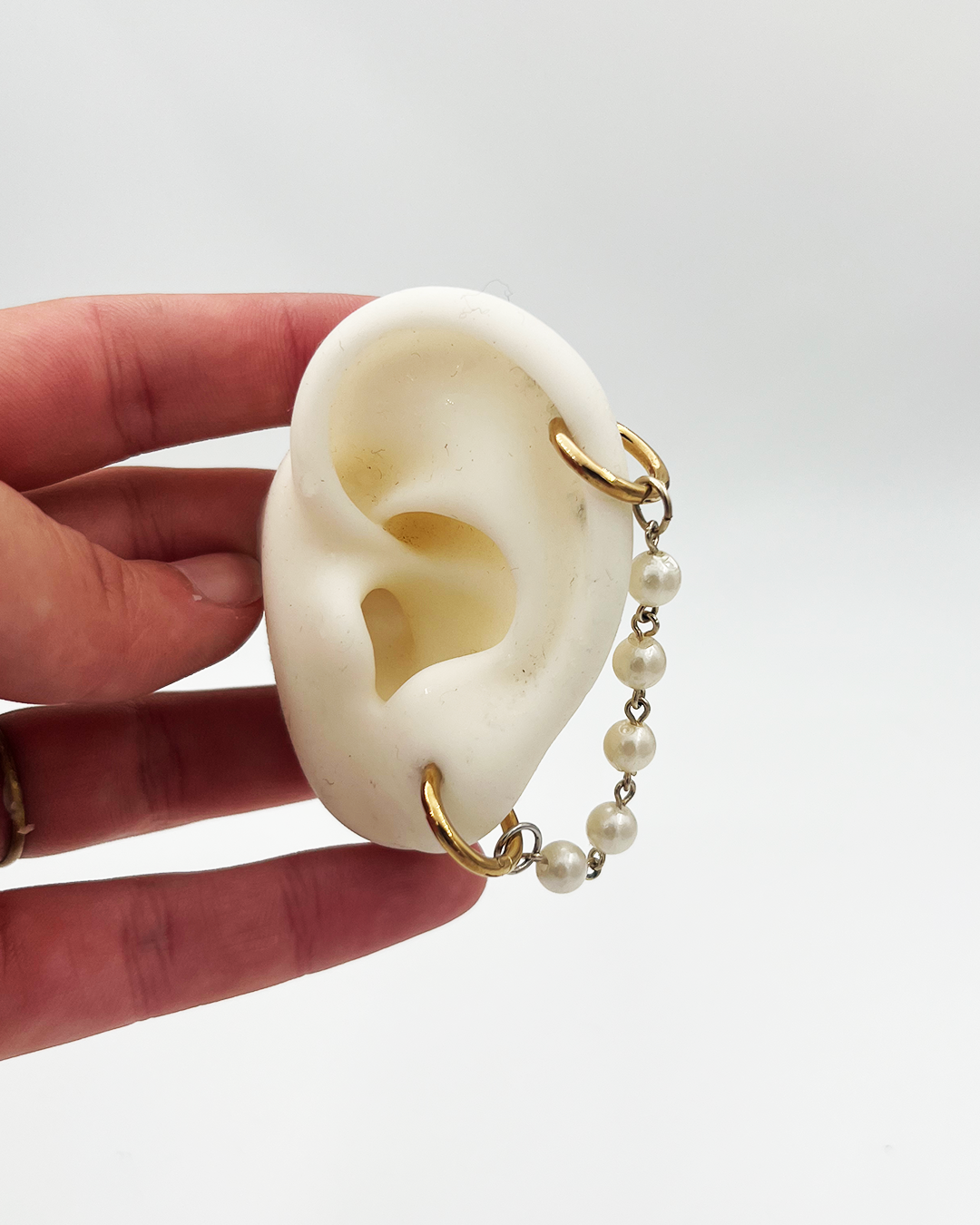 DOUBLE PIERCING_PEARLY