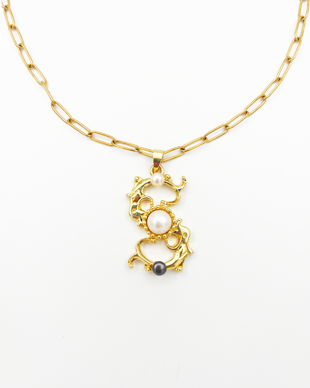 COLLIER_LE S
