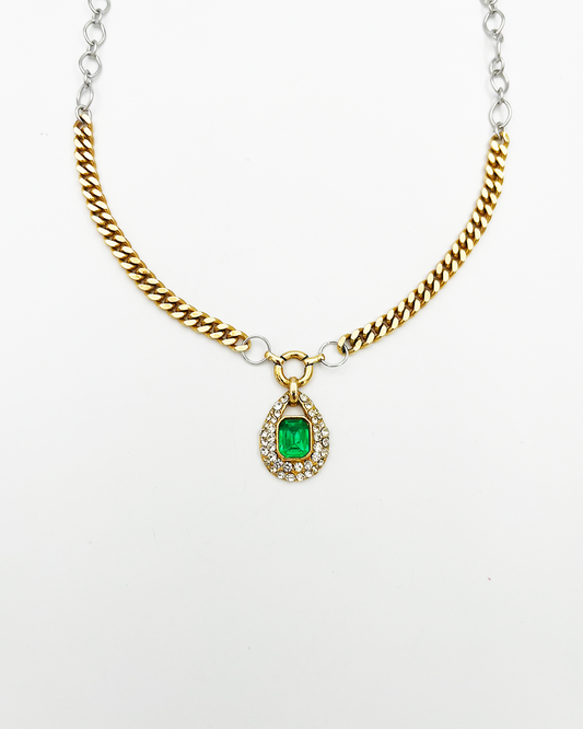 COLLIER_GREEN