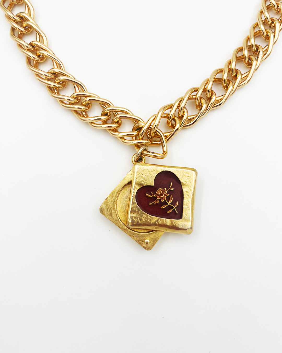 COLLIER_SECRET