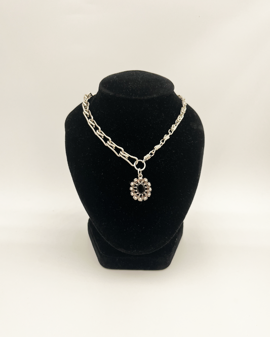 COLLIER_SILVER