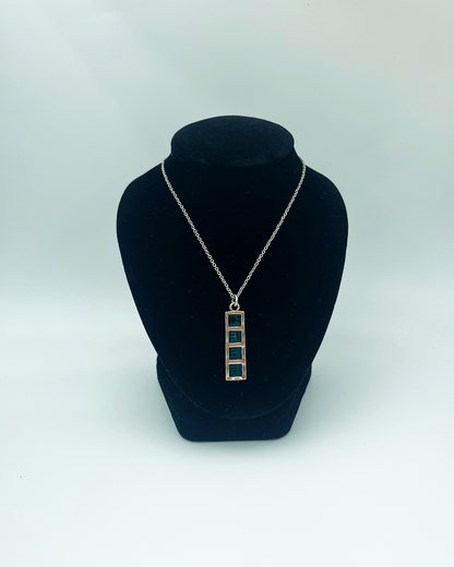 COLLIER_BICHE DE BERE UPCYCLÉ