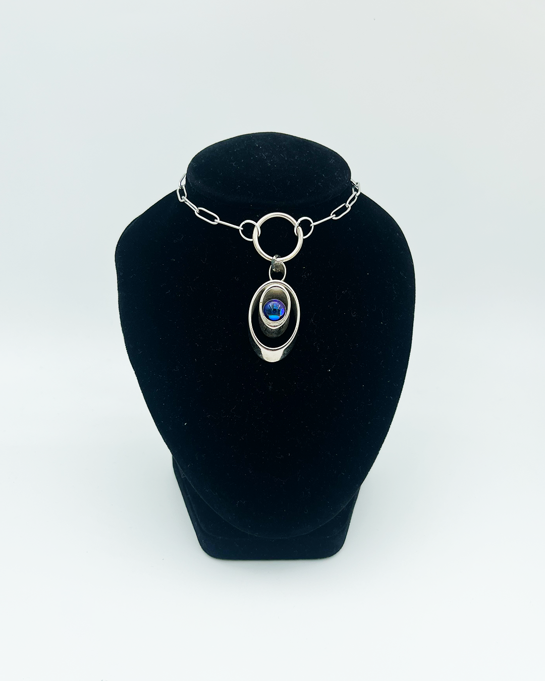 COLLIER_HYPNOTIC