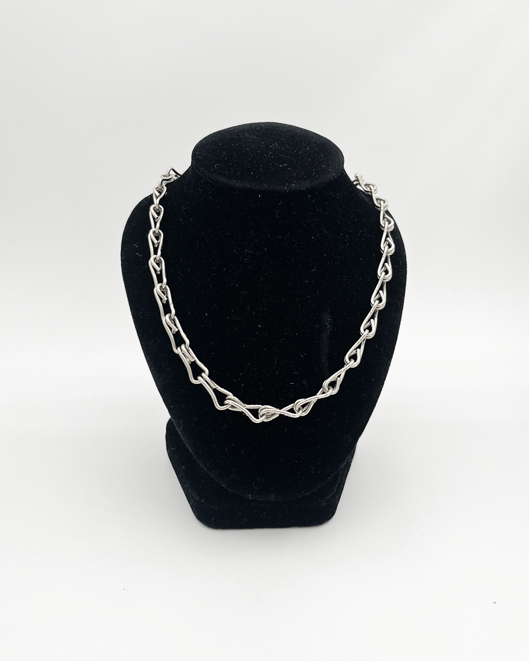 COLLIER_SILVER