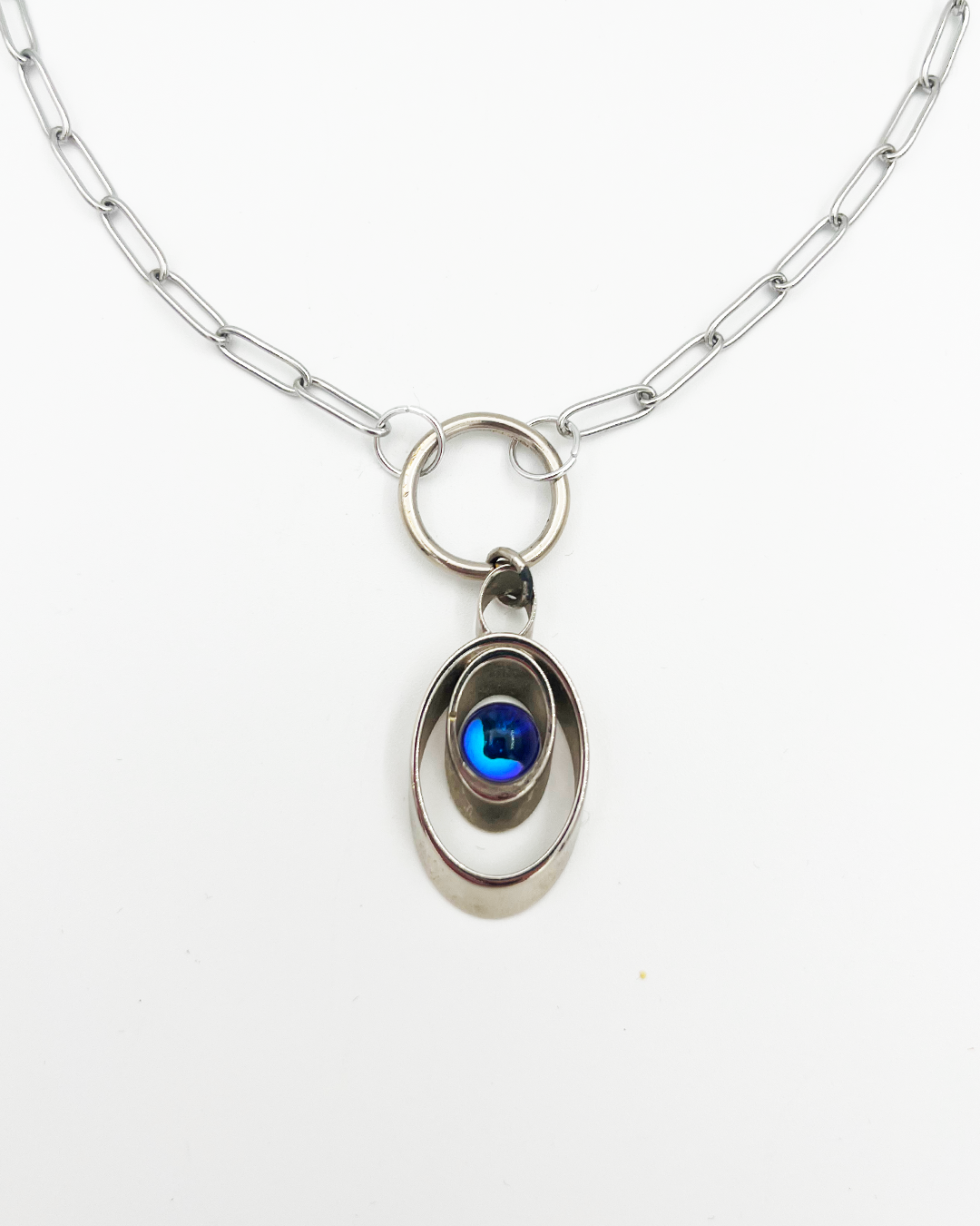 COLLIER_HYPNOTIC
