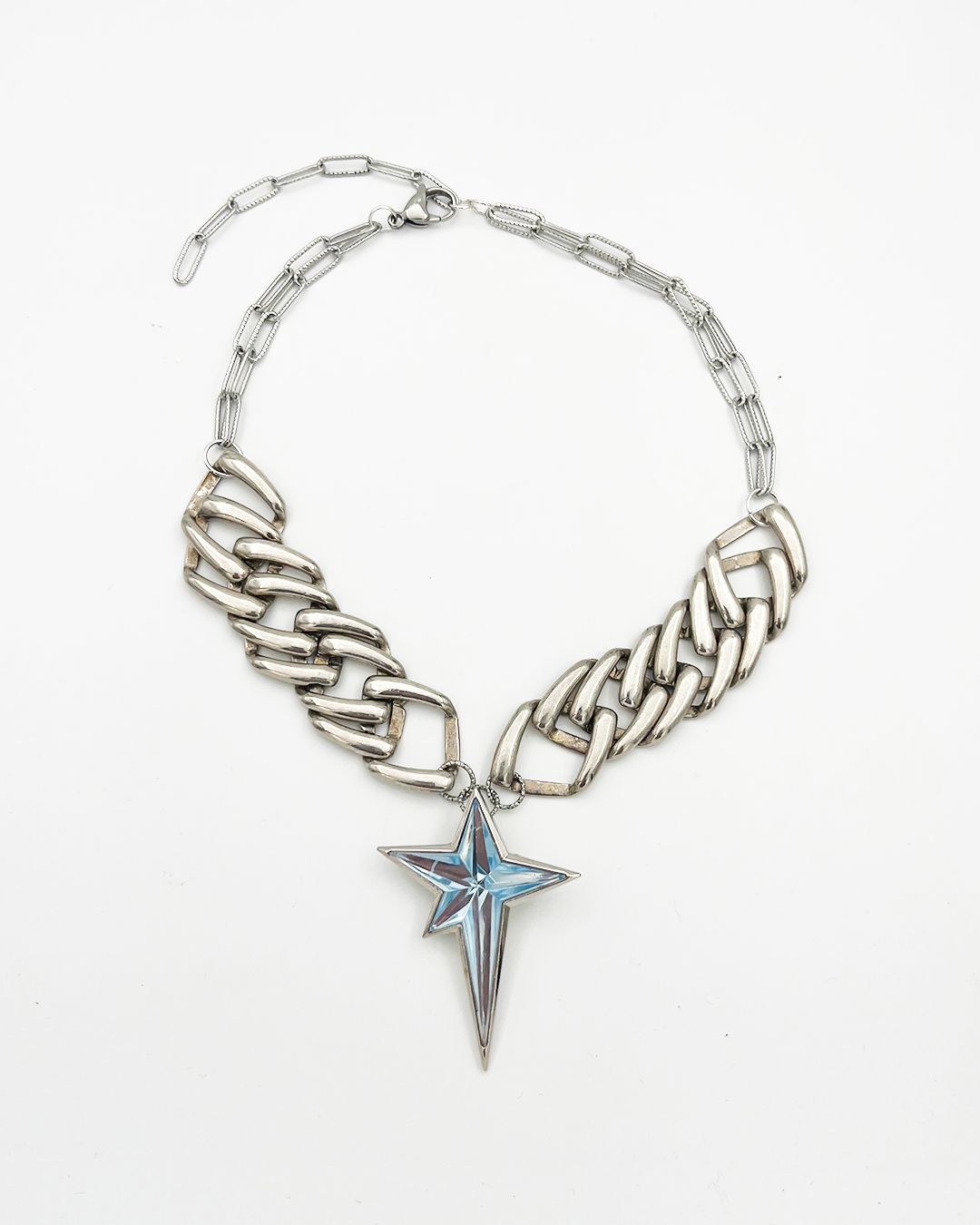COLLIER_MUGLER