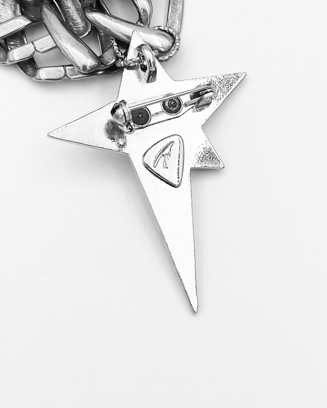 COLLIER_MUGLER