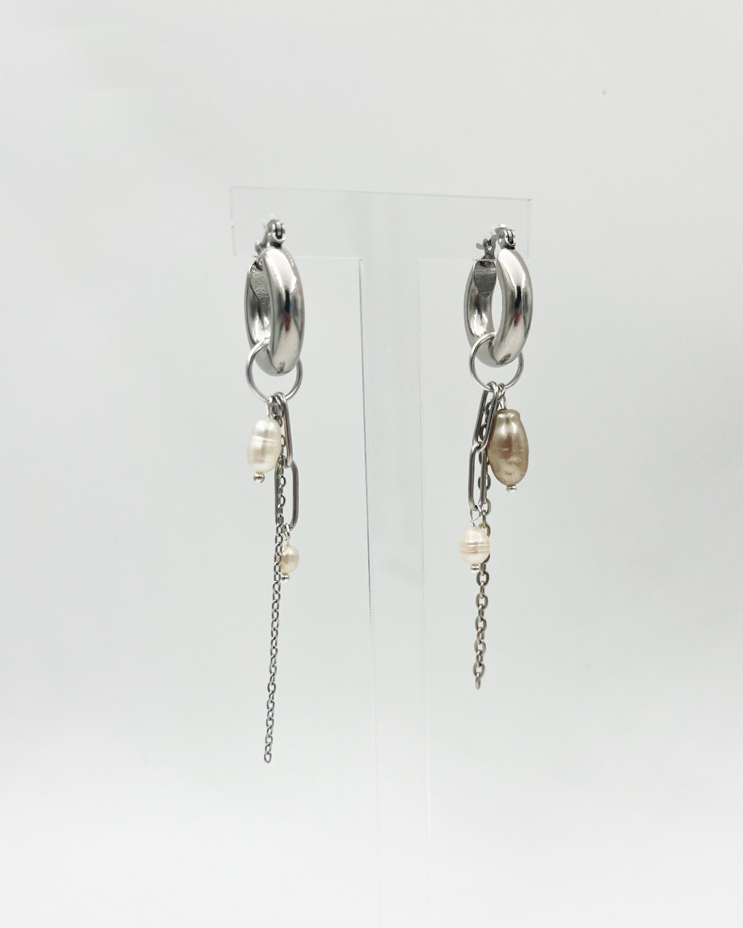 BOUCLES_WHITE PEARL PAIR