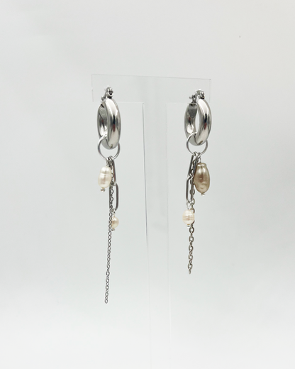 BOUCLES_WHITE PEARL PAIR