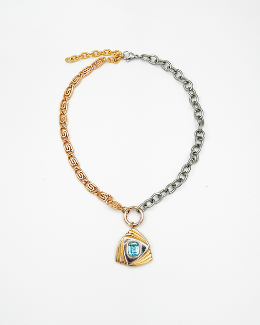 COLLIER_BLUE TRIANGLE
