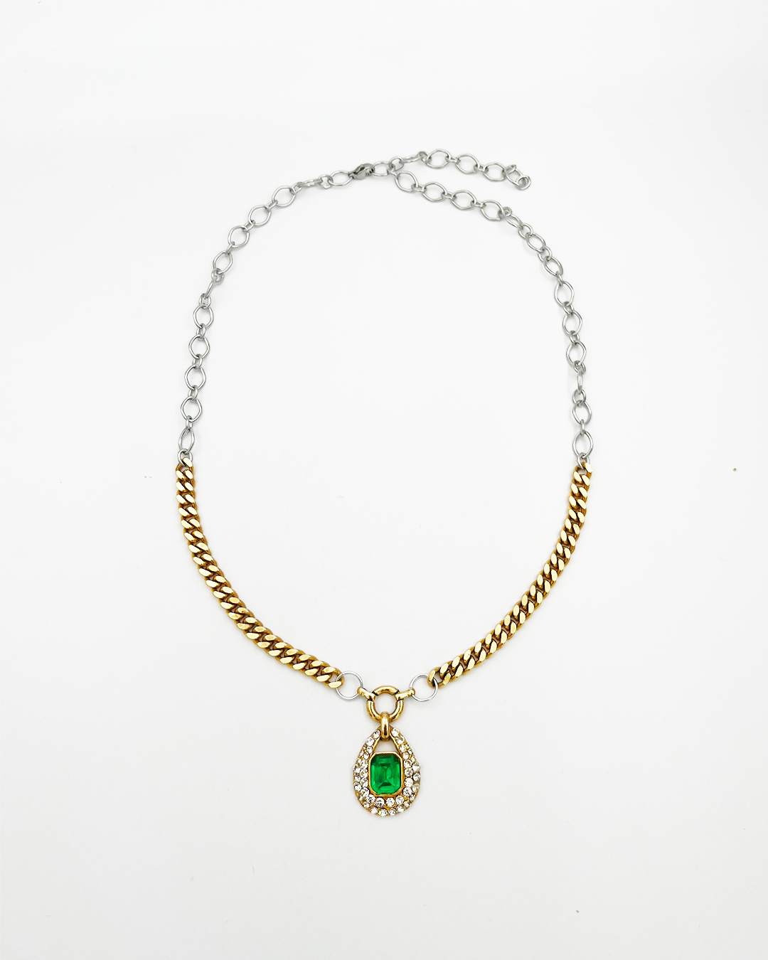 COLLIER_GREEN